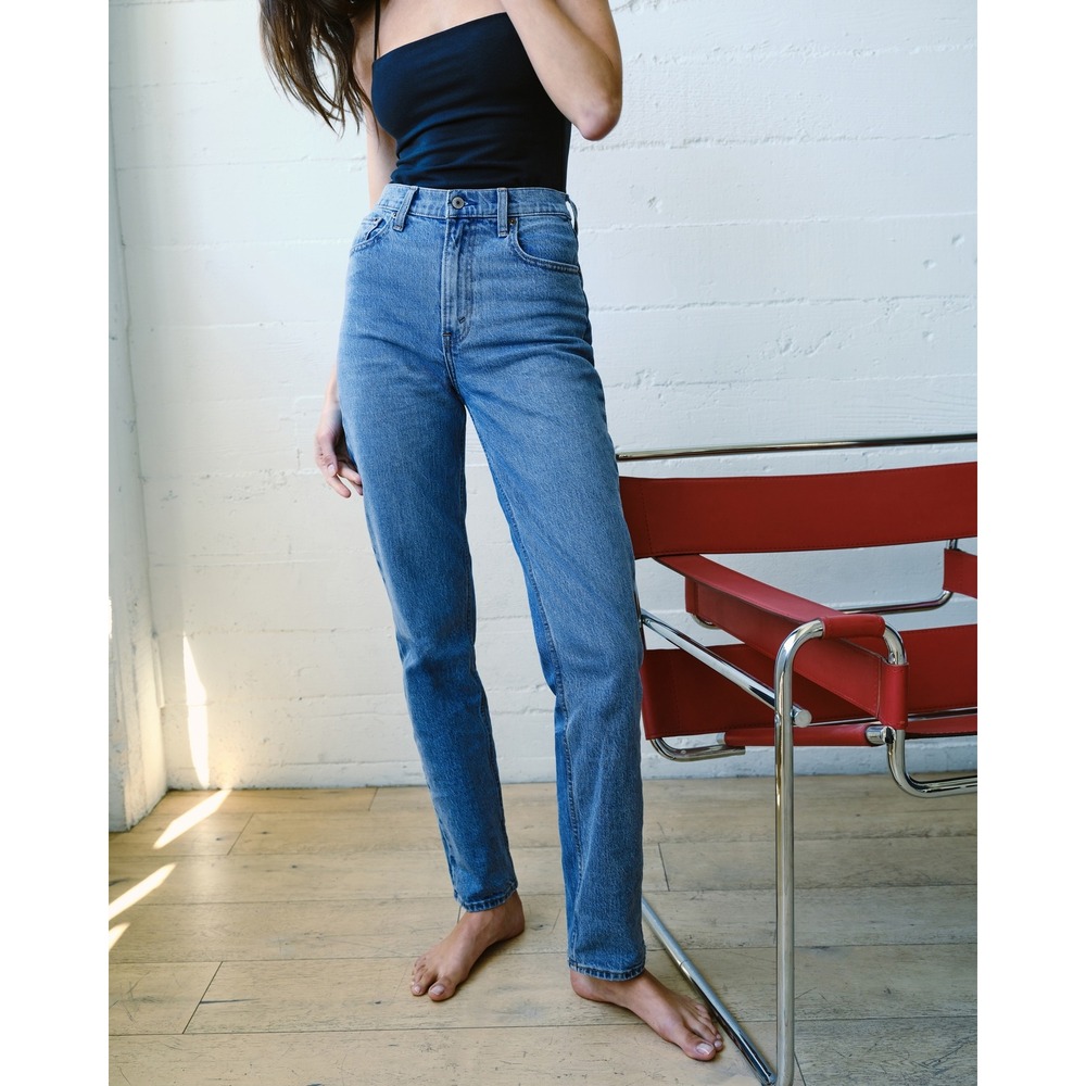 Abercrombie & Fitch The 90s Straight Ultra High Rise Jeans Blue 24 00S Short